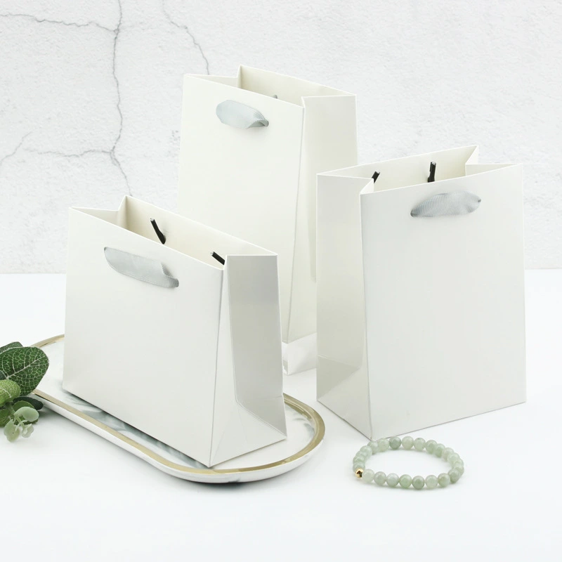 Sacs cadeaux en papier texturé de haute qualité